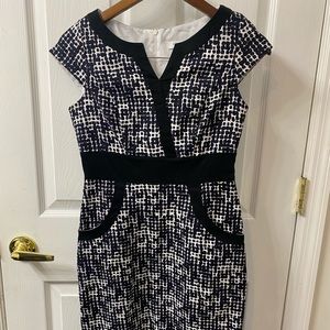 4p Liz Claiborne Petite Dress with Pockets